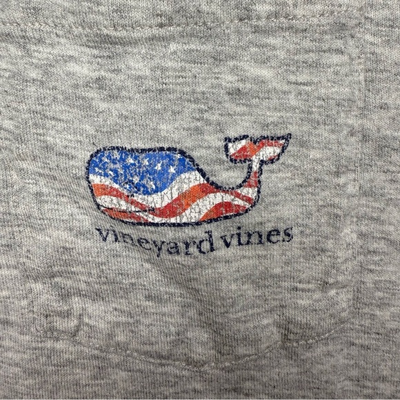 Vineyard Vines Kids Heather Gray Short Sleeve Tee Size Large 16 Patriotic GUC - Picture 2 of 5